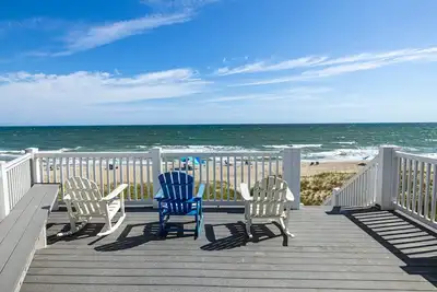 Image de Condo récemment mis à jour à Indian Beach avec vue sur l'océan!