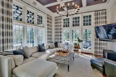 Image de Highland Cottage - Luxueux personnalisé à Rosemary Beach, à 4 minutes de la plage