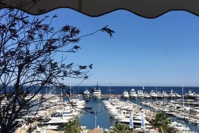 Image de Appartement de luxe face à la mer avec vue exceptionnelle sur les îles de Lérins