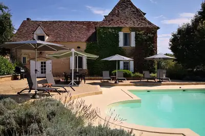 Image de Maison et gîte avec piscine privée chauffée