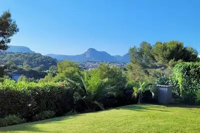 Image de La Gaude, villa 6 personnes-jardin-piscine-vue dégagée au calme
