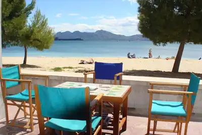 Image de Fabuleux, rez-de-chaussée, appartement Pine Walk avec grande terrasse et accès à la plage