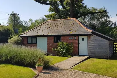 Image de Glands - Grange convertie dans une cour attrayante sur notre ferme familiale