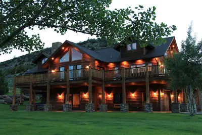 Elk Run Ranch…Come enjoy the breath taking views of Paradise Valley & Ynp