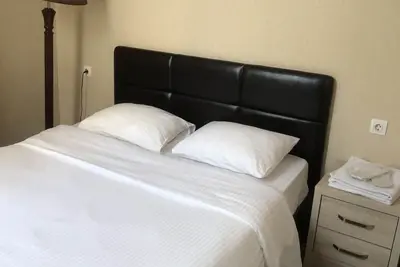 Image de One bedroom apartment with salon