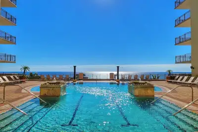 Image de Studio de luxe avec vue sur l'océan à Origin. Pack & Play! Netflix et Disney + Super emplacement!