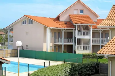 Image de Agréable appartement pour 8 personnes avec piscine, Wifi, Tv, terrasse, animaux admis et parking