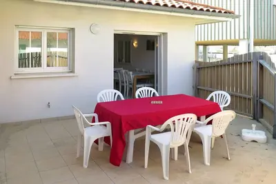 Image de Joli appartement pour 6 personnes avec piscine, Wifi, Tv, terrasse, animaux admis et parking