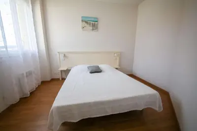 Image de Bel appartement dans une maison de vacances avec piscine, Wifi, Tv, terrasse, animaux admis, parking