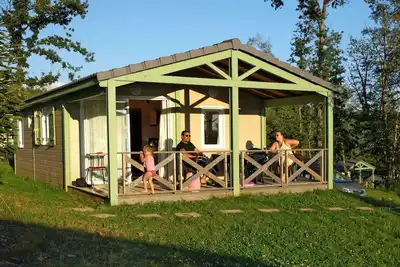 Image de Appartement dans une maison de vacances avec piscine, Wifi, Tv, terrasse, animaux admis, parking