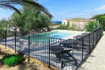 Image de Agréable appartement pour 5 personnes avec piscine, Wifi, climatisation, Tv, terrasse et parking