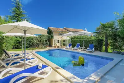 Image de Belle maison de vacances privée avec piscine privée, Wifi, climatisation, Tv, terrasse et parking