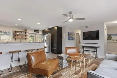Image de Elegant Estate Vacation Resort Home \"Le Chloe\"
