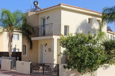 Image de Villa confortable avec piscine privée chauffée à 5 min à pied de la mer