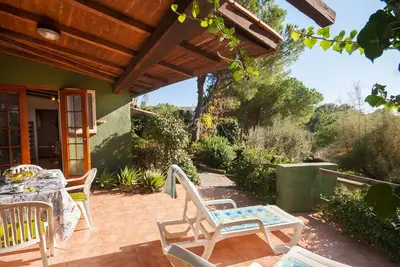 Image de Agréable appartement dans une maison de vacances avec Wifi, Tv, terrasse, animaux admis et parking