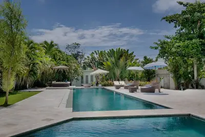 Image de Villa 3 chambres 1 + piscine privée, Echo Beach-Canggu;