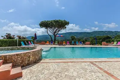 Image de Agréable appartement avec piscine, Wifi, climatisation, terrasse, animaux admis et parking