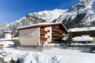Image de Joli appartement pour 5 personnes avec Wifi, Tv, terrasse, animaux admis et parking