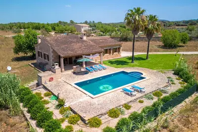 Image de Maison de vacances privée avec piscine privée, climatisation, Wifi, Tv, patio, parking