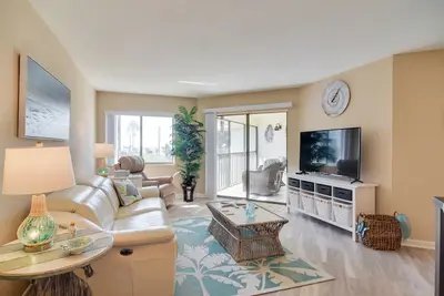 Image de Nouveau! Rénové Beach Nook w / Lanai, à quelques pas du golfe