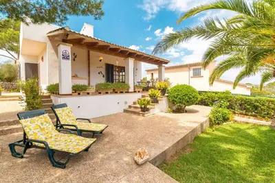 Image de Merveilleuse maison de vacances privée pour 5 personnes avec climatisation, Tv, terrasse et parking