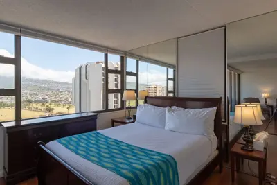 Image de Block to Beach! Koko Resorts at the Waikiki Banyan 21st Floor Deluxe Mtn View, Free Parking & Wifi