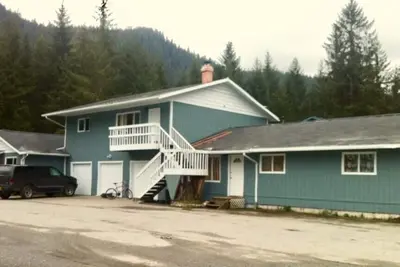 Image de Endroit spacieux situé entre l'aéroport et le glacier Mendenhall, près des sentiers.
