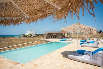 Image de Villa familiale branchée avec piscine