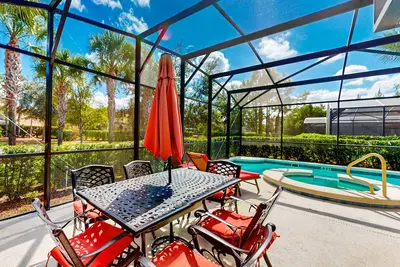 Image de Convient aux chiens, amusant et fabuleux! Piscine privée, spa, salle de jeux et club-house!