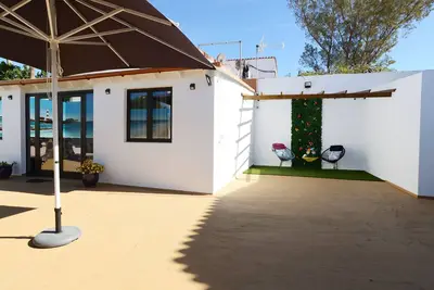 Image de CasaKiko votre appartement privé idéal, situé à 2 km de la plage d'El Cotillo