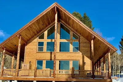 Image de Imperial Elk Lodge-10 Miles to Ynp + Hot Tub + Wifi + Ac