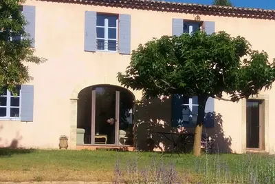 Image de Charmante demeure provençale 230m2, grande piscine 11x5 et jardin de 1800m2