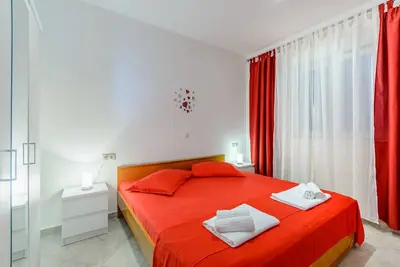 Image de Apartments Hope (Dugi Rat) - Appartement Confort 1 Chambre avec Terrasse et Vue sur la Mer (A1)