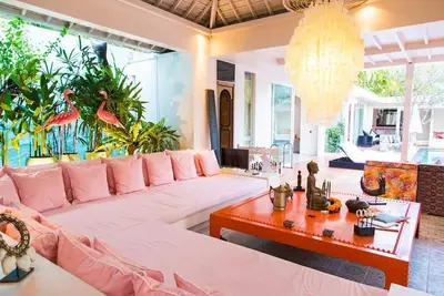 4 Bdr Villa 300 mètres de la plage de Canggu