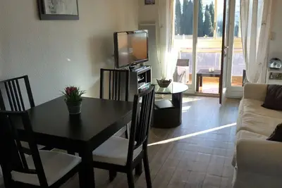 Image de Appartement T2 Proche De La Mer Et Centre Ville ( classé 2 étoiles )
