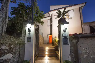 Image de Vue sur la mer, piscine privée, pour familles