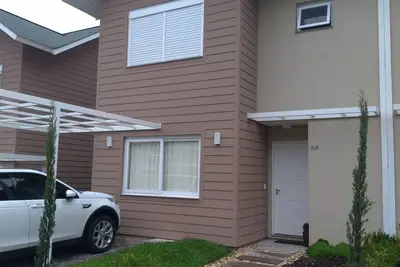 Image de Cozy new house in gated community.