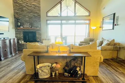 Image de Belle deux chambres de luxe, trois salles de bain avec condo loft