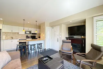 Image de Blue Mounain Suites - Ski In / Ski Out, Linge de maison, Wifi