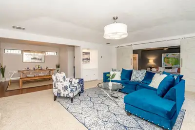 Image de New-Archie's Place: Spacieux 3 chambres | 2 salles de bain maison privée avec cuisine équipée!