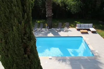 Image de Piscine Chauffee -Villa la Belle Londaise, 6/8pers, Climatisation & Grand Jardin