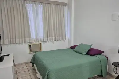 Image de Chambre et salle de séjour: charme et le confort dans le centre