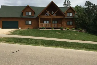 Image de Chalet de vacances spacieux de North Woods