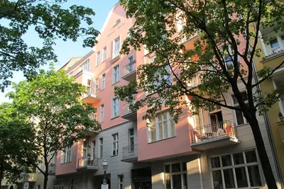 Image de Charmant appartement de ville de 2 chambres dans immeuble Art Nouveau au calme