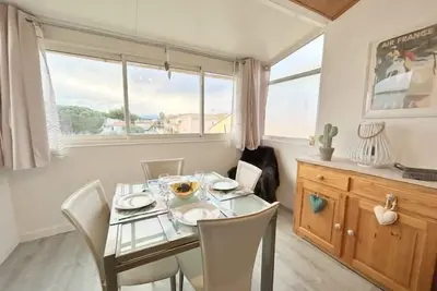 Image de Paisible appartement Ă 5 min Ă pied de la mer 4goel53