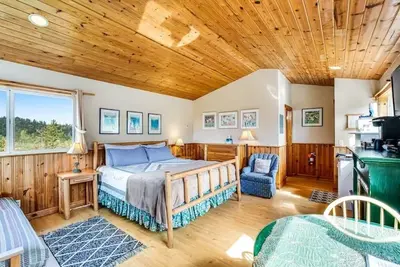 Image de Deer Harbor Cottage on the Bluff