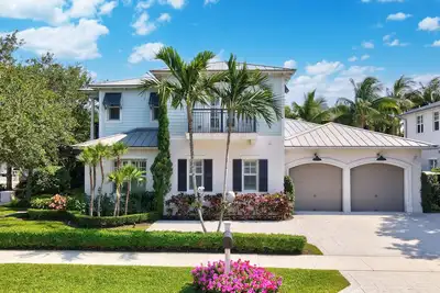 Image de Luxurious Delray Beach Pool Home in Downtown Delray! Vip Beach Passes!