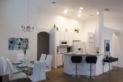 Image de 4 Bedroom Villa with Private Pool in a Golf Resort near Disney