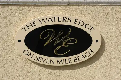 Image de Condo de luxe en bord de mer sur Seven Mile Beach, Grand Cayman