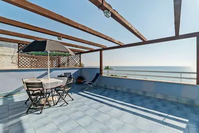 Image de Appartement en bord de mer Ă Policastro Bussentino avec piscine